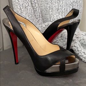 Christian Louboutin Very Croise 140